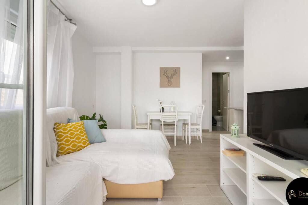 Nice Apartment View With Balcony In فوينخيرولا المظهر الخارجي الصورة